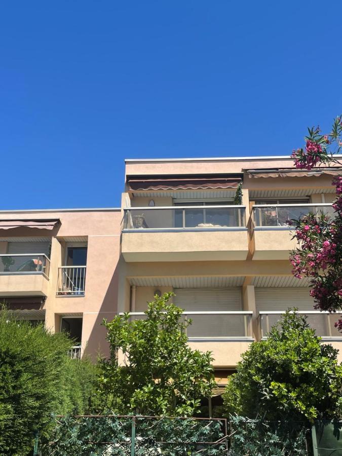 Appartement De Charme A 2 Min De La Plage Vallauris Luaran gambar